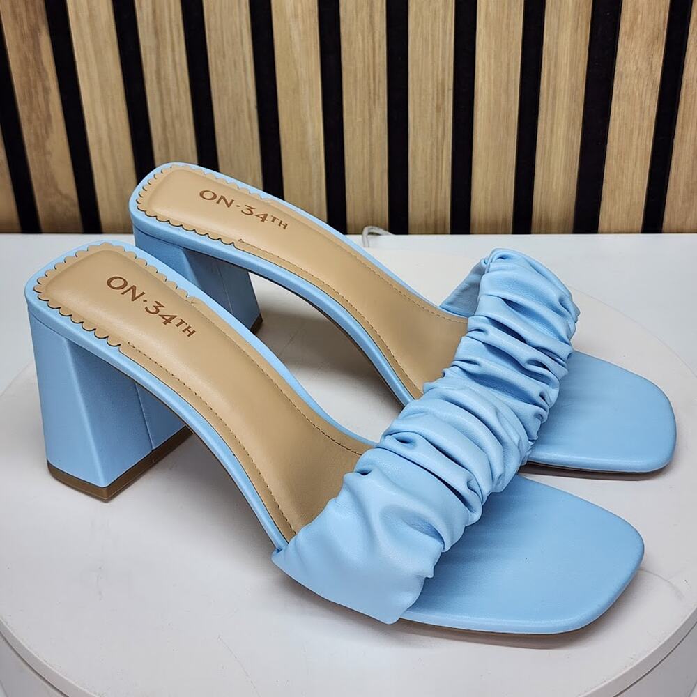 NEW - On 34th Salliee Women’s Dress Sandals Ruffle Block Heels Size 9 - Picture 2 of 7